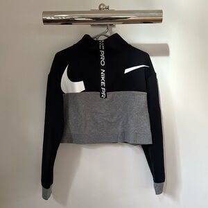 Street chic Nike crop pull over